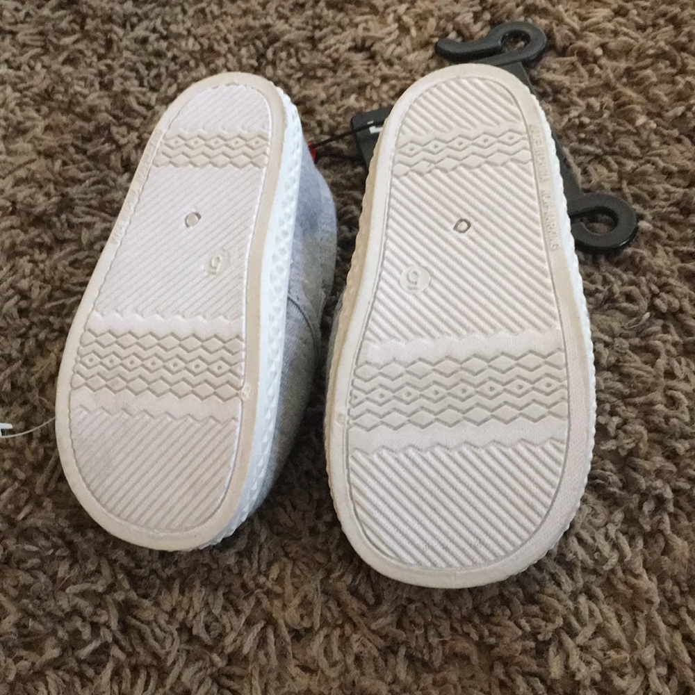 Shoes - Picture 2 of 2